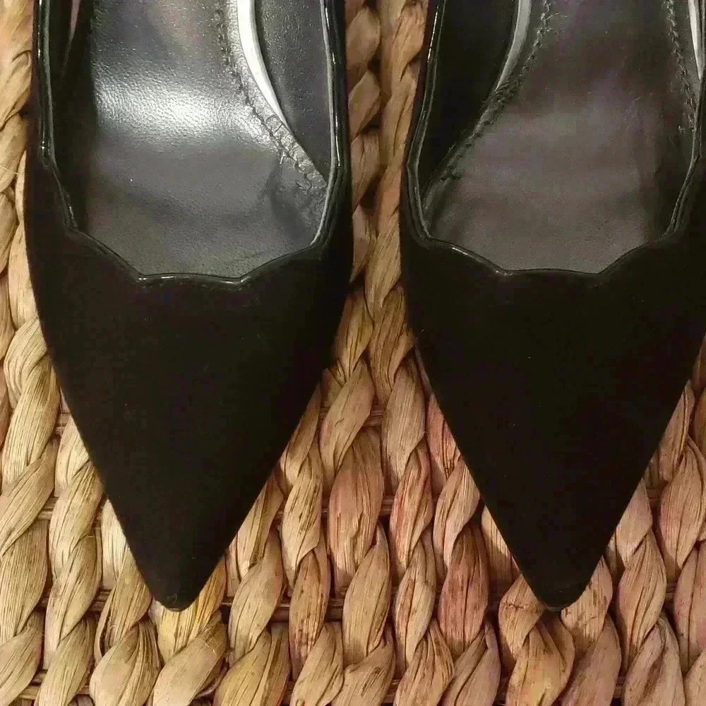 Stuart Weitzman Suede Scalloped Edge Heels - Picture 8 of 11